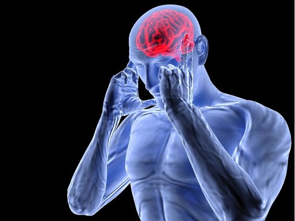 cefalea con aura | mal di testa frequenti | emicrania a grappolo | dolore alla testa